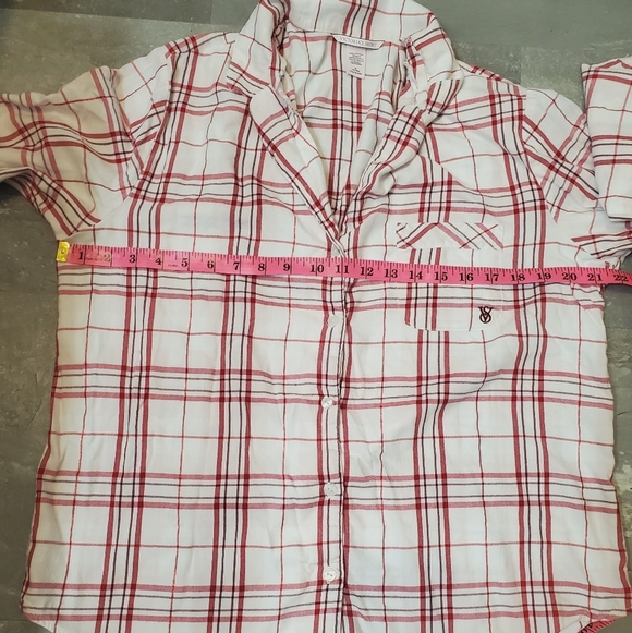 NWOT Victoria's Secret pyjamas top. Plaid. Pink and red. Metallic. M long - Picture 7 of 10